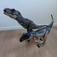 マテル　T−レックス　アロサウルス