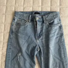 UNIQLO ダメージ風加工 ライトブルーデニムパンツ