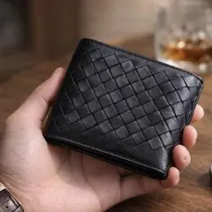 上質　高級感　シープレザー　イントレチャート　二つ折り　財布　ブラック　本革のサムネイル