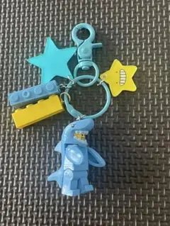 【水色サメ】レゴ互換　キーホルダー ブロック じゃらじゃら 派手 プレゼントにも