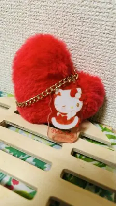 ハローキティ ハート型ファーキーホルダー