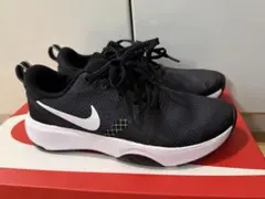NIKE スニーカー ブラック/ホワイトのサムネイル