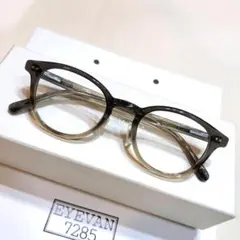 クリアフレーム メガネ