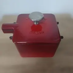 staub スクエアティーポット　ピメント　teapot ケトル　トリベット付き staub スクエアティーポット ピメント teapot ケトル トリベット付き