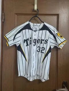 阪神タイガース 新井良太 ユニフォーム Oサイズ 直筆サイン色紙とオマケ付 阪神タイガース 新井良太 ユニフォーム Oサイズ 直筆サイン色紙