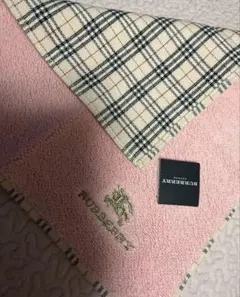 Burberry リバーシブルタオルハンカチ ピンク