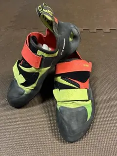 Item thumbnail for item 5ce69312-352e-4b05-b8c2-94bb95520abf