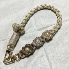 ナチュラル系 スマホストラップ ハンドストラップ パラコード お花 ハンドメイド
