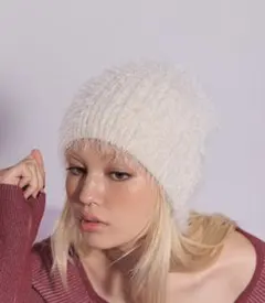 新品未使用 Forever21 シャギー ニット帽　ビーニー　ホワイト 白