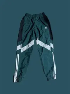 adidas ナイロンパンツ　トラックパンツ