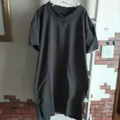 vネックワンピース クロ