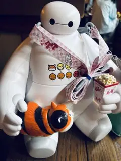 ベイマックス　ポップコーンバケット　ディズニー　ランドのサムネイル