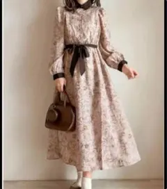 り*。様 未使用品　ピンク系花柄長袖ワンピース　フリーサイズ