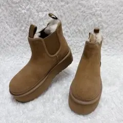 極美品 アグ UGG NEUMEL PLATFORM CHELSEA 25cmのサムネイル