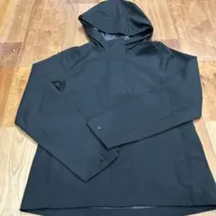 UNIQLO 黒　ブロックテックパーカー　Sサイズ