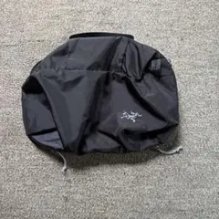 ARC'TERYX 赤 グレー アークテリクス新宿 ノベルティポーチ 未使用品
