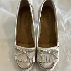 ダイアナホワイトレザー ローファー