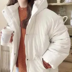 ホワイト フード付き ダウンジャケット