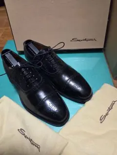【美品】Santoni　サントーニ　セミブローグ　ブラック　6.5のサムネイル
