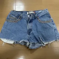 希少レア！Levi's スタッズ付きデニムショートパンツ