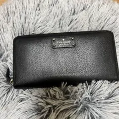 美品　kate spade ブラックレザー長財布