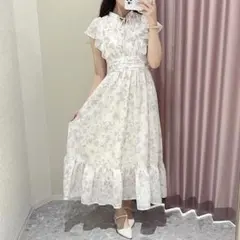 アンミール　オリジナルフラワータックフリルワンピース
