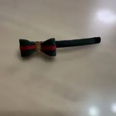 リボンヘアアクセサリー 緑と赤のストライプ