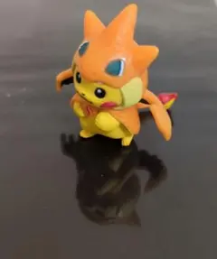 ポケモン ピカチュウ フィギュア ポンチョを着たピカチュウ メガリザードンY