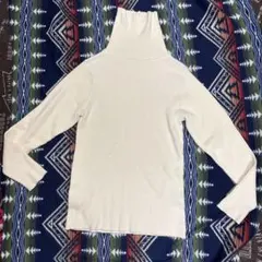 美品！　アイボリー タートルネック セーター　ニット　リブ 白 長袖　ハイネック