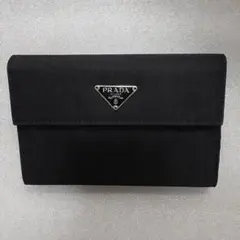 2026年最新】PRADA 三つ折り財布の人気アイテム - メルカリ