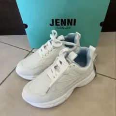 JENNI スニーカー　21cm 新品タグ付き　期間限定価格のサムネイル
