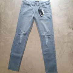 新品　タグ付き　ライトブルー スキニーデニム　ダメージジーンズ