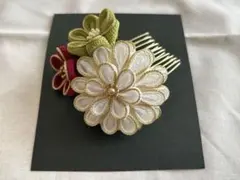 花モチーフ ヘアアクセサリー 和装　白　赤　緑