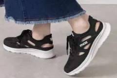 8月5日発送moz スニーカー ブラック&ホワイト24.5未使用美品のサムネイル