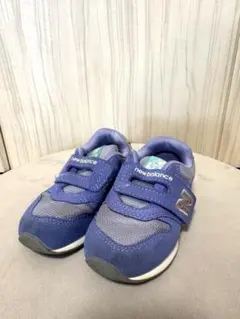 new balance 紫 スニーカー バンド付き