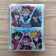 【遊戯王リモートデュエル】REMOTEDUEL(歴代主人公)　限定スリーブ　B 状態A-〕スリーブ『REMOTEDUEL(歴代主人公)』70枚入り【-】{-}《スリーブ》