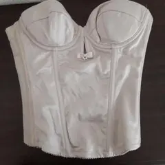 DRESS THE LIFE ストラップレスブラ C65 ベージュ