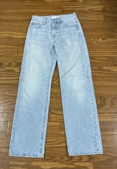 UNIQLO JW ANDERSON ストレートジーンズ ライトブルー 24