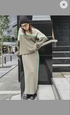 ニコアンド モードノームコア ミニフェザージャガードスカートとプルオーバーセット