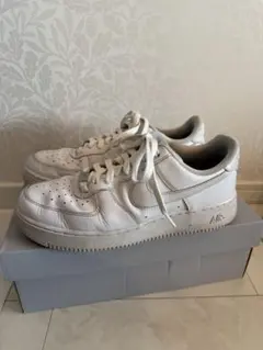 Nike Air Force 1 ホワイトスニーカー