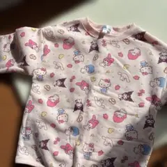 新品タグ付き　サンリオトレーナー総柄　裏起毛キティ　マイメロ　クロミ110cm
