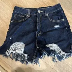 ダークブルー フリンジ付きダメージデニムショートパンツ