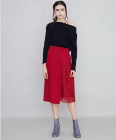 新品 タグ付☆ ユナイテッドトウキョウ 赤レース スカート