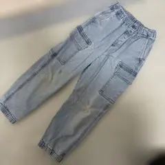 薄いデニムカーゴパンツ