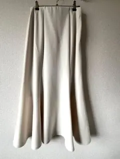 GU フレアスカート アイボリー Sサイズ