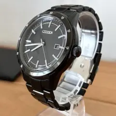 CITIZEN シチズン ソーラー時計 ブラック／ホワイトJ810 アナログのサムネイル