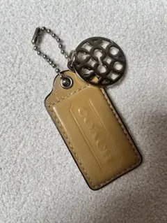 COACH ベージュ レザー キーホルダー