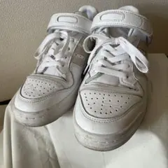 adidas ホワイト スニーカー