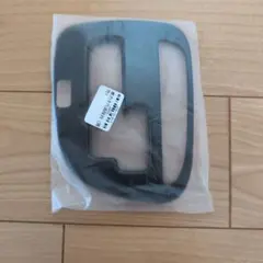 ヤリスクロス　シフトカバー　ピアノブラックのサムネイル