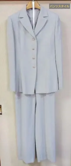 ライトグレー スーツ（ジャケット・パンツ/スカート）